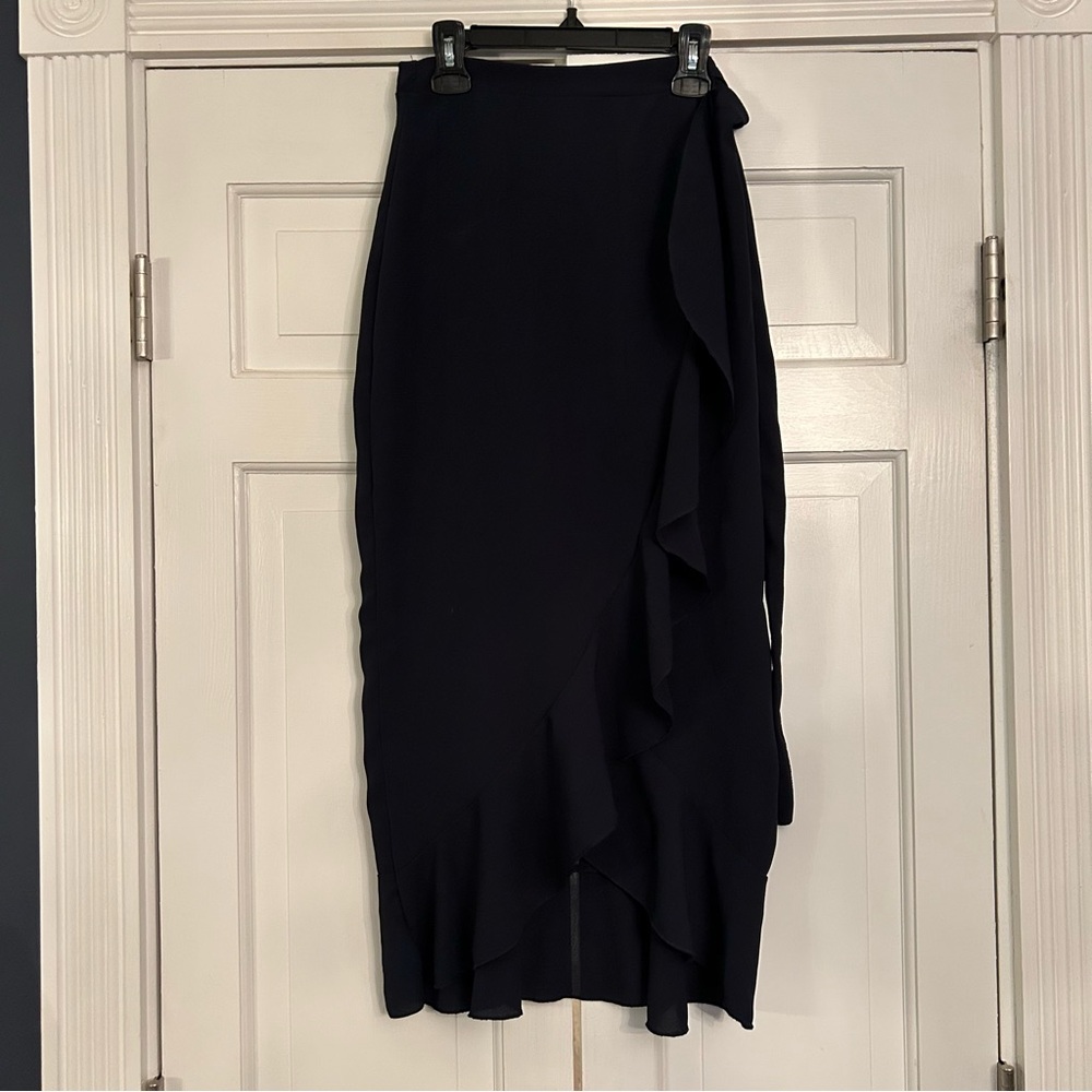 PrettyLittleThing Navy Ruffle Wrap Skirt NWT - Picture 2 of 4